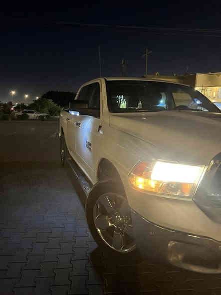 معروض للبيع فقط 
🔴رام بك هورن باب طويل بدي قصير 
# رقم اربيل(وكاله بأسمي)
# مكينه 6 سلندر 3.600 (جديده. من كصه) 
# اللون : ابيض ⚪️⚪️
# المواصفات : BIG HORN
# الموديل : 2018 
# عداد المسافه : 50 الف كيلو
# الشاشه : حجم كبير بلادي(كاربلاي)
# البصمه : عدد 1 
# تشغيل عن بعد 
# تحكم ستيرن كامل 
# حساسات اماميه خلفيه 
# جامة السايق والصدر أوتوماتيك 
# لايت اصفر بلاد
# بلاجكتور عدد 2
# كير ماوس
# معروفه مواصفات البك هورن من جكمجات وقاصه سريه وثلاجه ومنافذ شحن حدث ولا حرج
# تحكم بكشن السايق فقط 
# سستم صوت البينا 
# ( مكينة كير حداديه تبريد تايرات وياله )

ادامه مسويلهه قبل شهر (تنظيف غرف الاحتراق، قايش موبار اصلي ، رولات ، براد ريسنك فافون، ولف حماوه ريسنك)
المكينه سعرهه هيه وشدهه ودهنهه 15 ورقه صارت عليه 

السعر 185 ورقه ومجالهه بسيط 

للتواصل 
(واتساب فيسبوك اتصال مباشره )*********** 
محمد الكوفي
