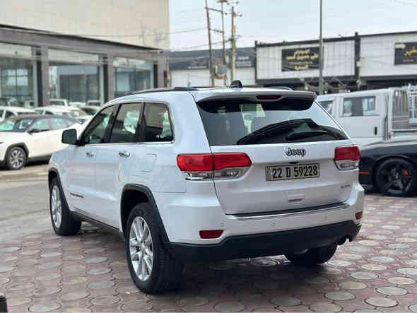 سلام عليكم اخوان 

JEEP GRAND CHEROKEE 2017
٦ سلندر  LEMETID

مواصفات :
سقف فتحه سلايد
كشنات جلد
كشنات تدفئه
كشن خزن
شاشة كبير
رادار خلفي
كاميرا
تحديد سرعة
تحكمات ستيرن
تبريد مركزي
بعد مواصفات هيه معروف ليميتد

ملاحضة:
السيارة بيها ٣ قطع صبغ 
جاملغ امامي سايق ، باب سايق ، باب خلفي
بشرت انتيك سياره بدون دواخل بدون ايرباك كل سليم
مكان اربيل

سعر ماله ٢٣،٠٠٠$
رقم تلفون : ***********
                   *********** ء أربيل
