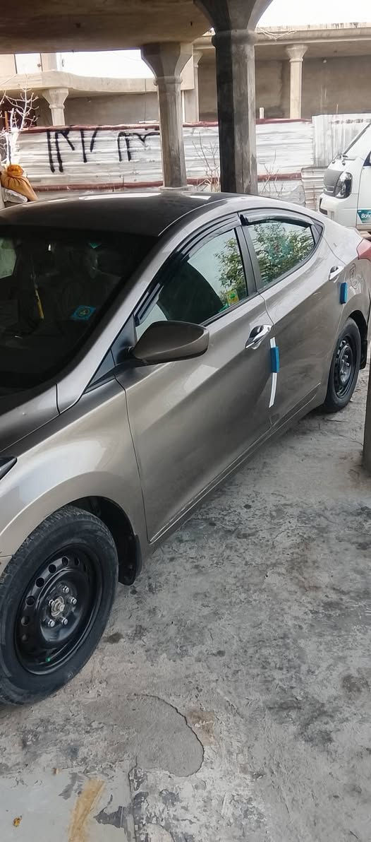 السلام عليكم سياره البيع انتراء موديل 15 رايدهاا ب شده و 15 وارد امريكي  ورقمها بغداد انتصال ع هاذا الرقم *********** ..
