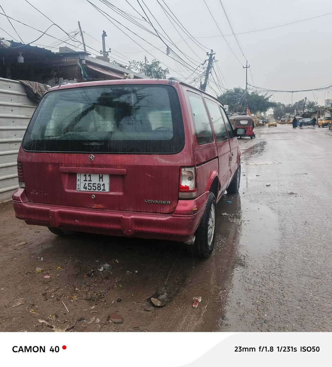 السلام عليكم
دوج كرفان 1995
محرك 3000 بلاد 
كير كهربائي 
غرفه جديده 
سياره بلاديه ماعده الهلالات معمره 
سياره أحله من الصور 
رقم دولي بغداد 
تحويل ثاني يوم 
مكان السياره بغداد الشعله 
***********
السعر 38$
