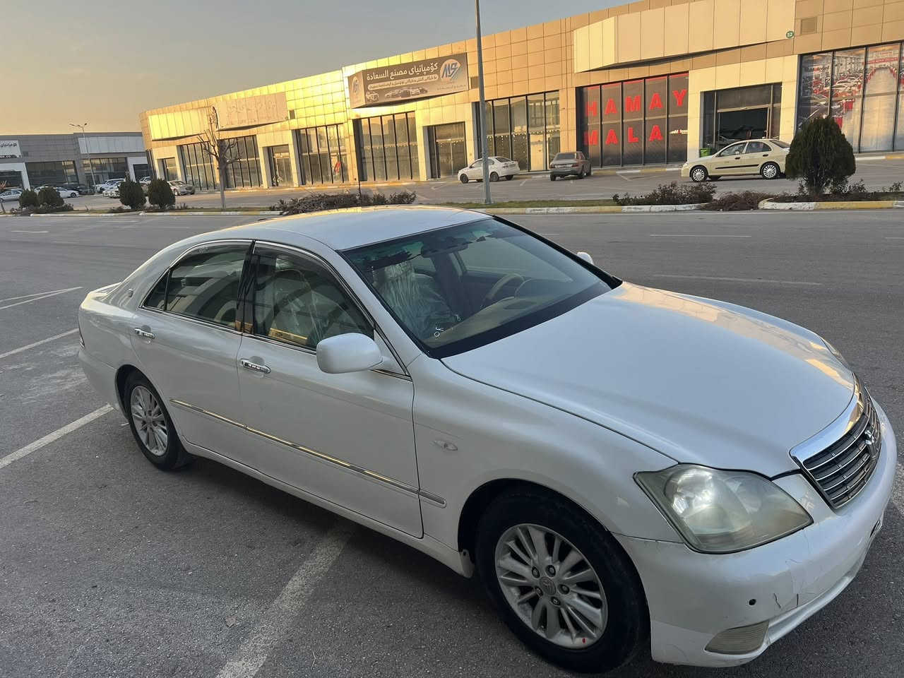 شاهینەیبراوە
مۆدیل 2005
دو وگمە 
ناوزەرد 
گیرو مەکینە بەشەرت 
دەعممو لیدراوی نیە
تەبرید ساردو گەرم ئیشە کا 
بیتەقەورەقە دەعامی بۆ دەعامی بەشەرت
سعر  43 $ گەلا قوفلی 
***********
