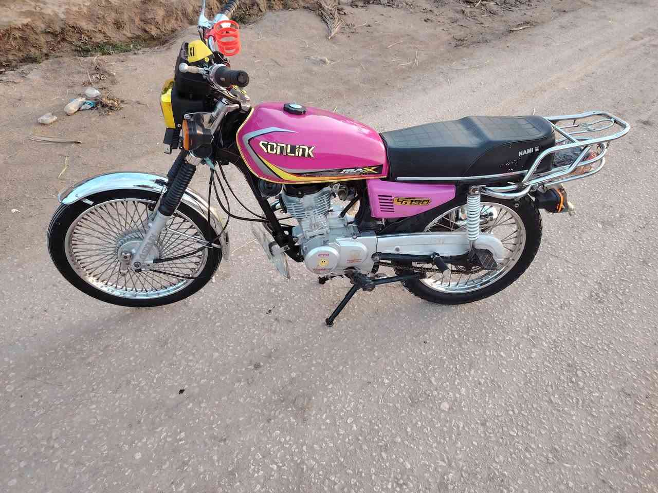 السلام عليكم شباب تايكر2020 اوراق دراجه كامله من كلشي نضافه 90٪الدراجه مبدل بيه فقط بوشه انتنس وكلچات سعر 450وبيه مجال بسيط ***********متواجد واتساب او مراسله لصفحه خاص
