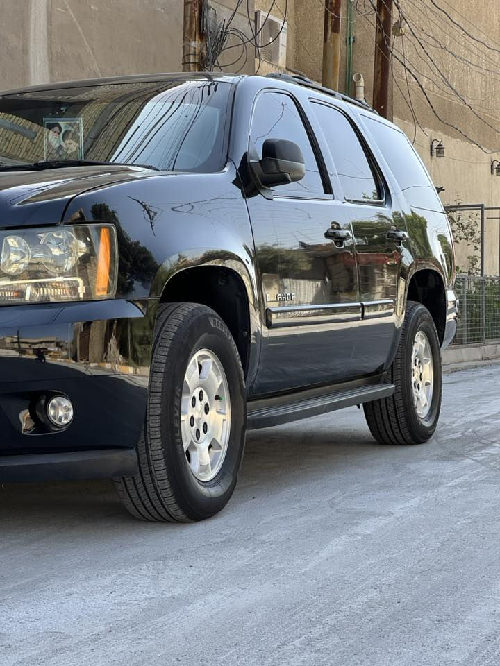 تاهو ادوات للبيع موديل ٢٠٠٨ بدون ضربه بدون صبغ بدون كصه فقط عرقجين من فوك مكصوصه السياره جديده كير مكينه تبريد كهربائيات كله بلاديه تبريد ٣ قطع شغال ثلج تخم تاير جديد باتري جديد تخم نوزلات تخم بلكات كل ذني قبل سبوع شادهن كشنات كهرباء تشغيل عن بعد حساسات تحكم ستيرن تراي وين مايعجبك السياره على ايدي كلشي شغال بيه متعوب عليه سعرها ٩٠ مكاني بغداد ***********  فدراليات بيه وجهاز بيه
