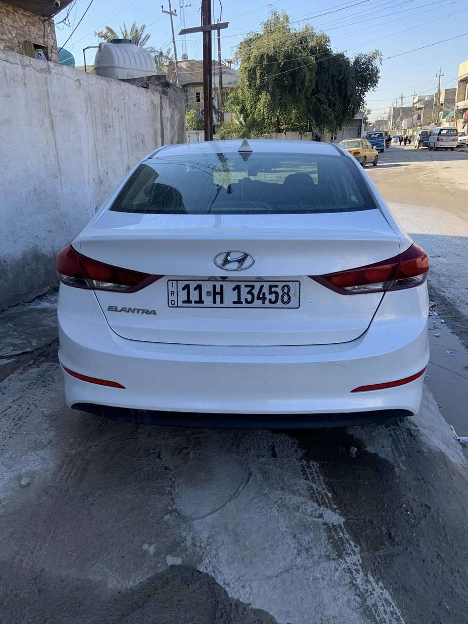 هيونداي النترا 2018 وارد امريكي تبديل بنيد صور الحادث مرفقة الحادث خفيف بدون لغد بدون شاصي الكير والمكينة مكفولات من الفتح بدون ايرباك  سيارة نضيفة جدا وكاملة رقم بغداد السعر 135$ وبيهه مجال جدا بسيط مكان السيارة البلديات للاستفسار ***********
