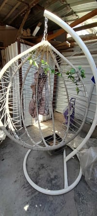 مرجوحه • الحرية • للبيع