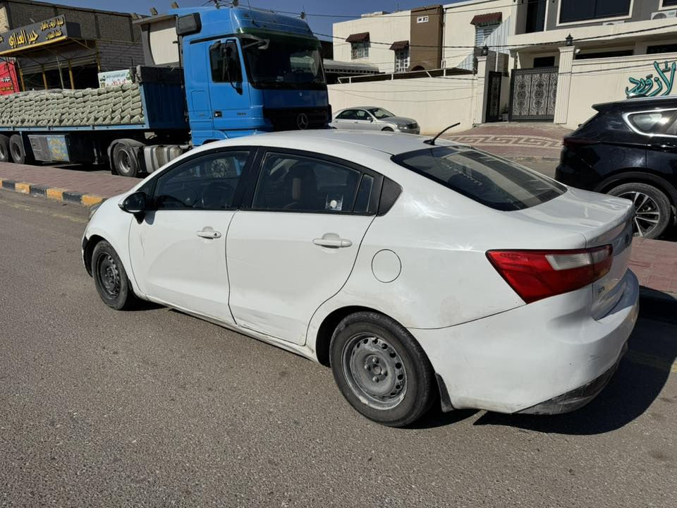 ريو ١٢ أربيل سنويه ساقطه بيها  بارد بجاملغ خلف السائق و الامامي جهة العبري سعرها ٧٣ وبيها مجال مكاني نجف (السنويه و الرقم معليه بيهن على المشتري ) *********** واتساب موجود
