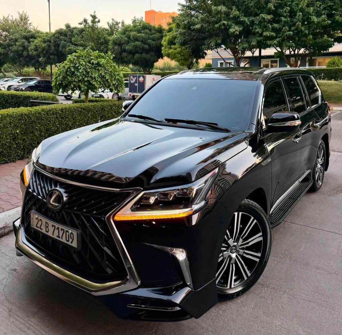 لكزز بريم 570LX.2018
ملاحظات:-
بدون صبـغ 
دعاميات ولحية بدون صبغ
ماشيه(65) الف قابل للزياده
هزة براد سنوية  جديد
رقم دولي جديد 
السيارة بأسمي تحويل مباشر
سلايد
داخل بيجي 
ثلاجة
صندوك جك 
كشـن تبريد تدفئة 
ستيرن كهربائي 
رادار امامي 
كامرة 
حساس 
خمس كامرات
DVD
دبل اكسل 
ستة سيدي
يدات بصمة
مرايات كهربائي 
ستيرن وكشن خزن
كشن جلد 
تحديد سرعة
بنزين ECO
شاشه لمس
تبريد مركزي.

رقم صاحب السيارة 
***********
***********
