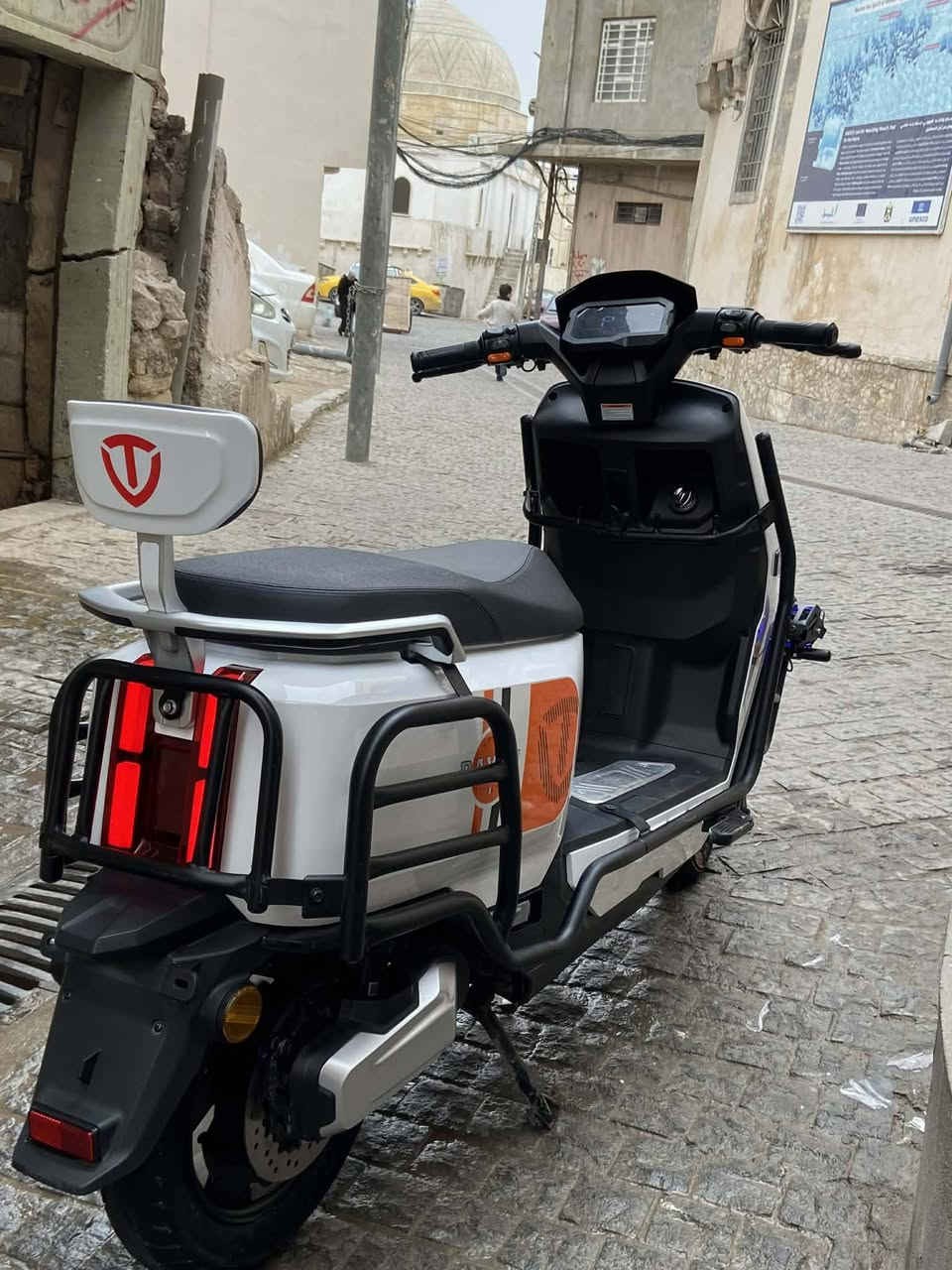 � للبيع ماطور كهربائي RAYAN نظيف جداً 🚨

ماطور استخدام شهرين ،مرتب وما بيه ولا ملاحظة.

⚡ المواصفات:

 • كهرباء 100% هادئ وموفر
 • ضو LED أمامي قوي
 • كشافات جانبية
 • شاشة ديجتال
 • كرسي مريح ويا مسند خلفي
 • صندوق خلفي عملي
 • حمايات جانبية حديد
 • ثبات عالي وإطارات عريضة

✅ جاهز للاستعمال فوراً
✅ استخدام خفيف
✅ نظافة عالية

📩 للي جاد فقط مراسلة خاص
📞 أو اتصال ‭٠٧٧٣ ٣٢٢ ٩٨٦١‬
‭
