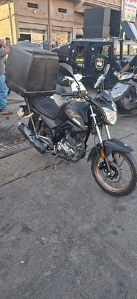 دراجه RK 200cc بعدها زيروو ماشيه ٢٠٠٠ بس مكفوله من مكينه وكير وشاصي كه...