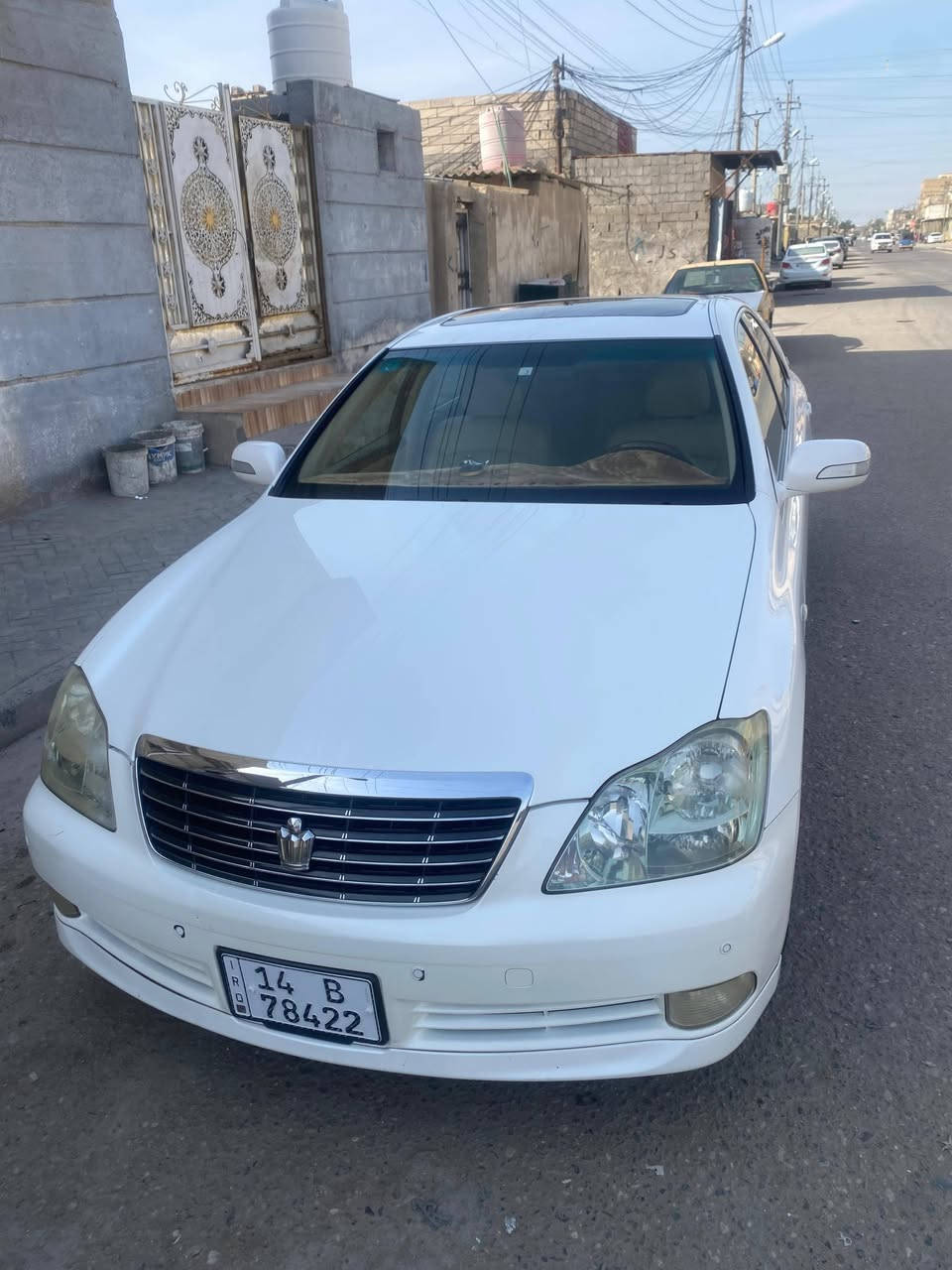 للبيع شاهينة تسجيل جديد  بسمي السيارة موديل 2004 فول مواصفات كفالة عامة من الصبغ والضربة رقم صاحب السيارة ***********
