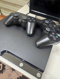 بلي 3مهكر للبيع ملحقات كامله مابيها نقص + بداخله العاب حيل حلوه بسعر 1...