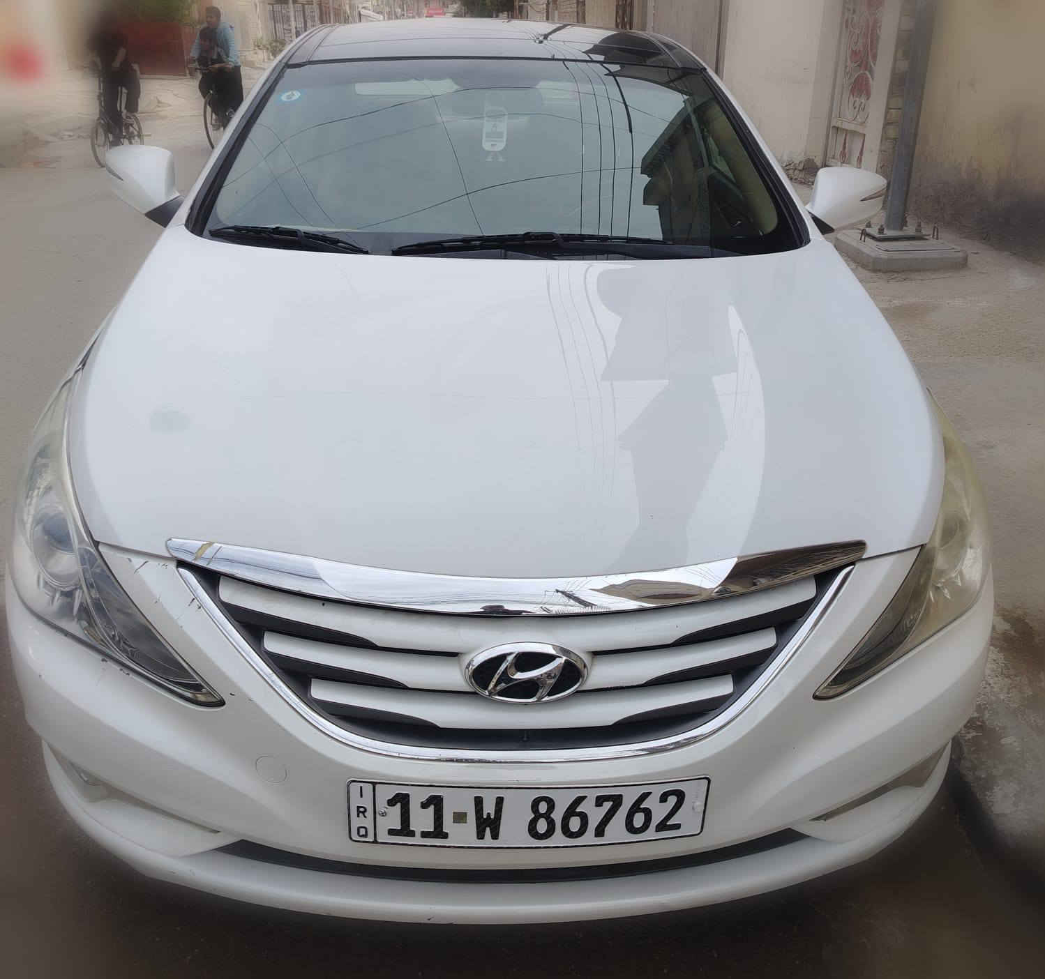 السلام عليكم سوناتا خليجي موديل٢٠١٤ محرك 2400  فول مواصفات ما عده بصمه سعر 130 وبيها مجال عنوان البياع تقاطع الدرويش رقمي ***********
