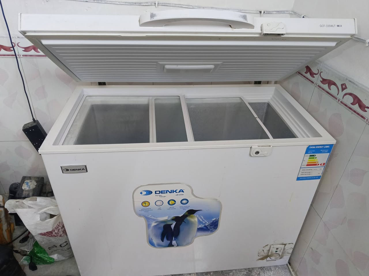 بوفيه تسكام طول مترين ونصف سعرها 225 مجمدة اخت الجديده مستخدم قليل سعر 240 كربلاء حي البلديه ***********
