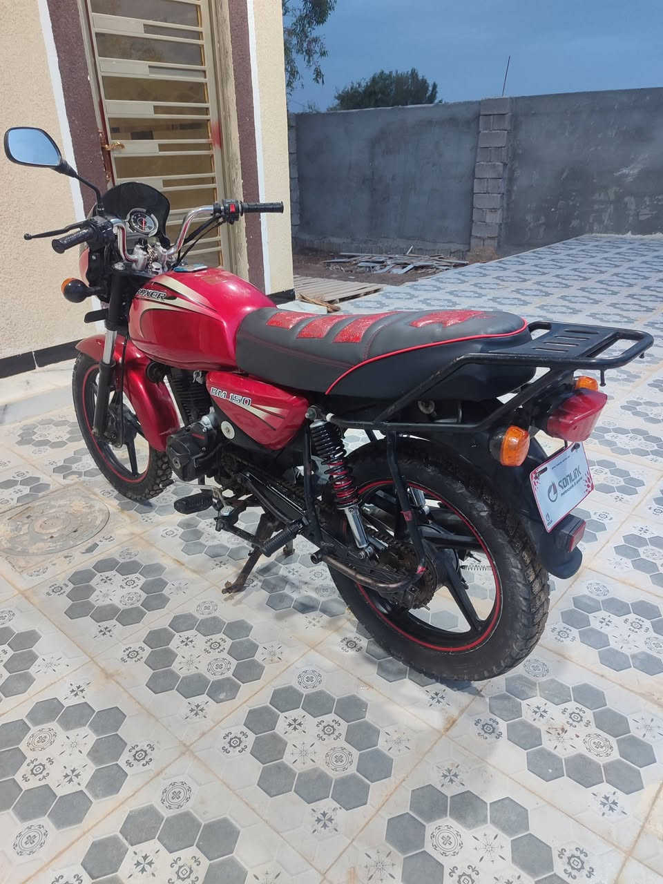 للبيع موديل 21بجيس كفالة من كلشي فقط دشبول مكسور شويه
السعر 850 قضاء بدرة 
***********
