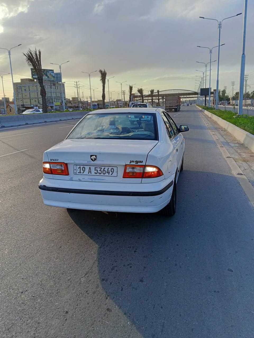 سمند سومر 2017
مكفوله من الضربة بيها صبغ بدون حادث لباب السايق والخلفي من الشركة
حداديه نظيفة السيارة باسمي 
رقم انگليزي رقمها كربلاء مشروع وطني 
السعر 62 وبيها مجال الشراي يتصل 
***********
