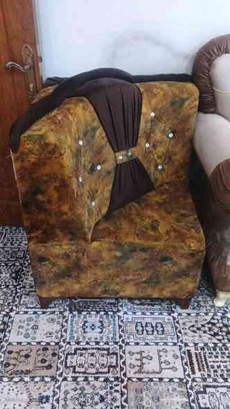 السلام عليكم تخم نضيف كلش بس واحد منهن مكسور شويه موضح بل صوره مكاني بغداد مدائن السعر 225 ***********متواجد واتساب
