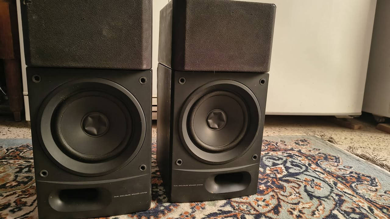 سماعات سوني شغالات  يابانيه ٥٠ واط ٦٥ الف


**إذا كنت صاحب هذا الإعلان وتريد حذفه لأي سبب، رجاءا أرسل رسالة إلى الدعم الفني**