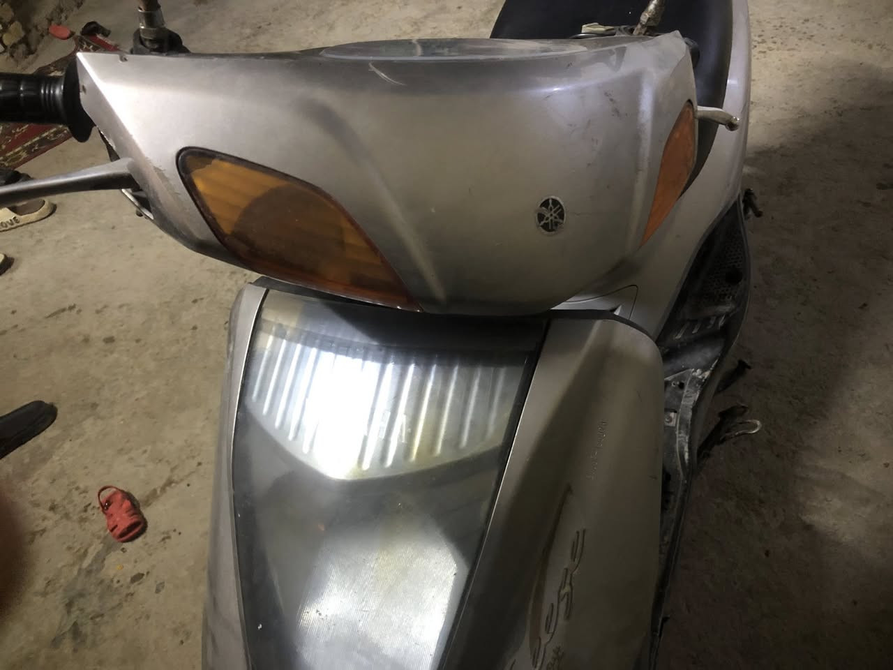 السلام عليكم
بريز للبيع كلها بلادية 
كفراتها كلها مختمه 
سوادتها والترايش كلها مختمه 
سلف والكابريتر بلاديات 
كهربائيات شغالات قفل جنطه قفل ستيرن شغال 
بس جاي اطوف بانزين عندي يعني اول مشغل بهندر ومن تشتغل عادي بعد تشتغل سلف وهندر 
مكاني بغداد حي اور او سبع قصور قرب مركز الشرطة 
السعر ٥٠٠ وبيها مجال كلش بسيط 
***********
