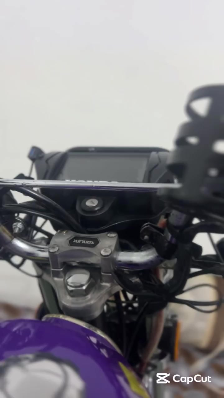 السلام عليكم
موطور للبيع سيفان سونك
موديل 2025
محرك 150
تشقيل عن بعد 
الموطور شرط جديد 
مني فيس +وصل شراء بي 
الموطور فول مفول 
السعر خاص او اتصال ع رقم ***********
