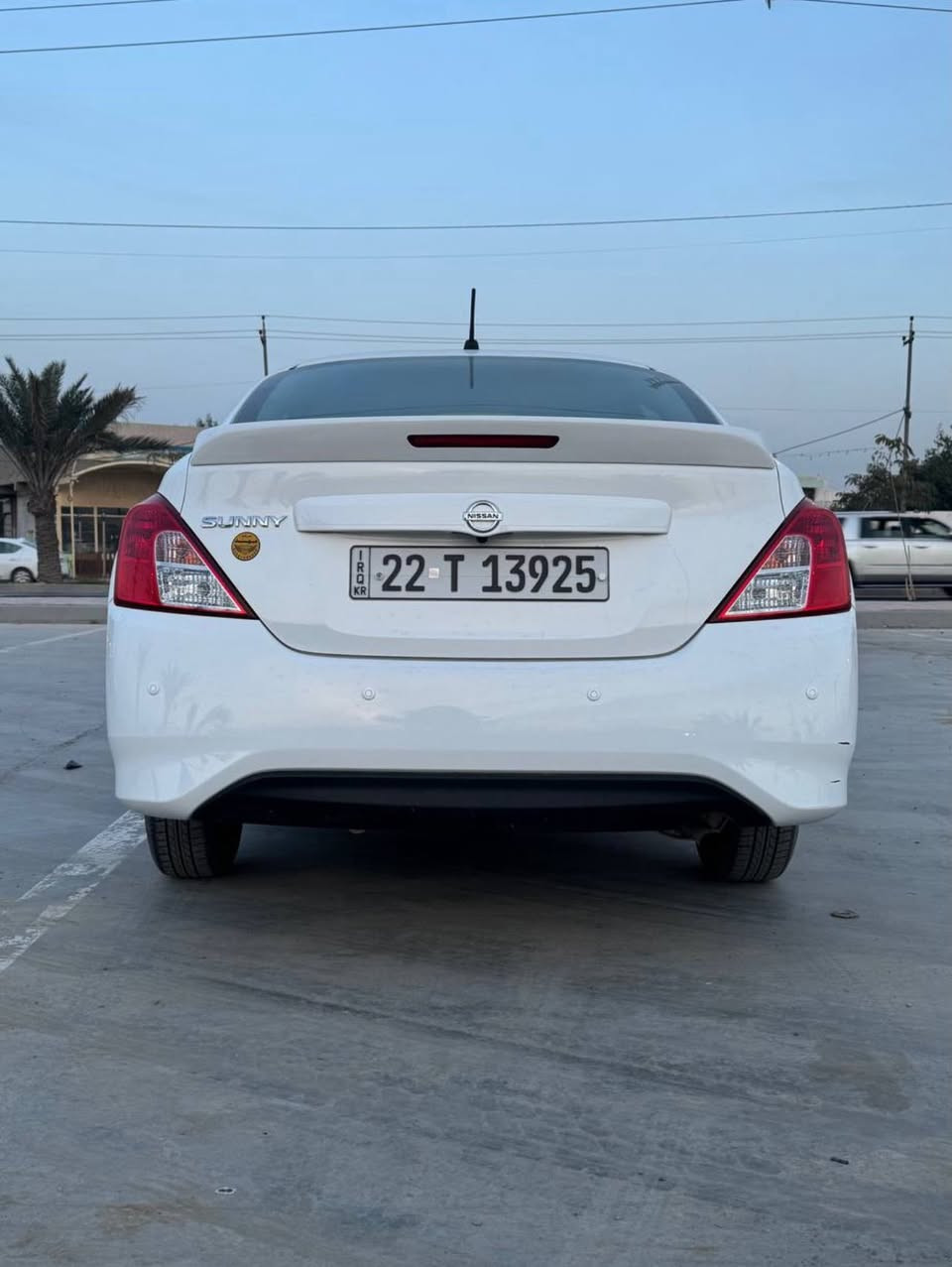 🔴نيسان صني 2025  بـ121

-ماشية 10 الاف
-اربع جامات كهرباء
-شاشة
-رقم انكليزي اربيل
-السياره كفاله عامة ماعدا شخط فقط باب السايق جداً خفيف موجود بالصور 

السعر : 121
المكان النجف 
***********
