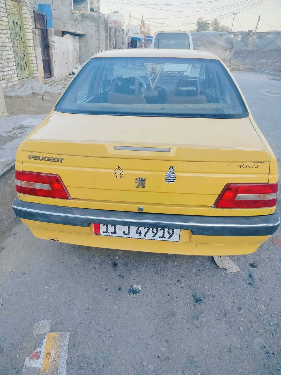 سلام عليكم بيجو لميس موديل 2016
مكينة گير خير من الله صدر جديد تخم تاير جديد تبريد شغال مابيه لا ضربه ولا صبغ ولا تبديل ماشيه 170
العنوان 📍 بغداد مدينة الصدر قرب حمام المدينه 
الرقم ***********
