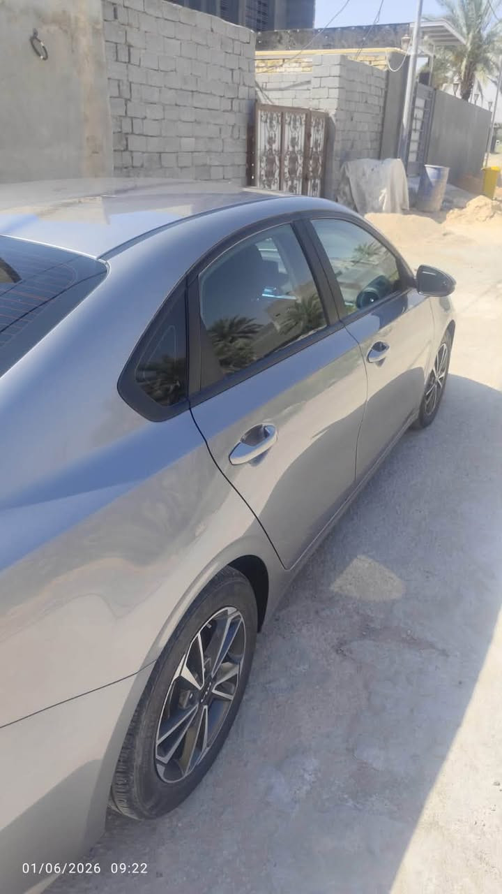 السلام عليكم البيع 
فورتي موديل 24
دخول جديد ماشيه 21
مرقم بابل شهداء 
بارد شبر با الجامع
الحادث قطعه وحده تبديل بنيد
***********
