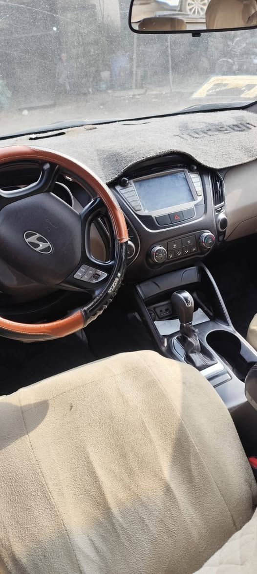 للبيع توسان ٢٠١٥ خليجي

ابيض 

تحكم ستيرن 

سويج 

 تبريد قطعتين

مكفوله 

ماشيه

السيارة بأسمي 

مكاني نجف 

غير متواجد على الفيس

 السعر155 وبيها مجال 

 الاستفسار  : ***********
