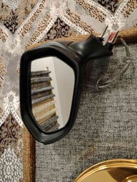 مرايه جانبيه جهة السائق تفصيخ اصلي حاويه لون سلفر للاستفسار ٠٧٧٠٤٣٨٨٢١...