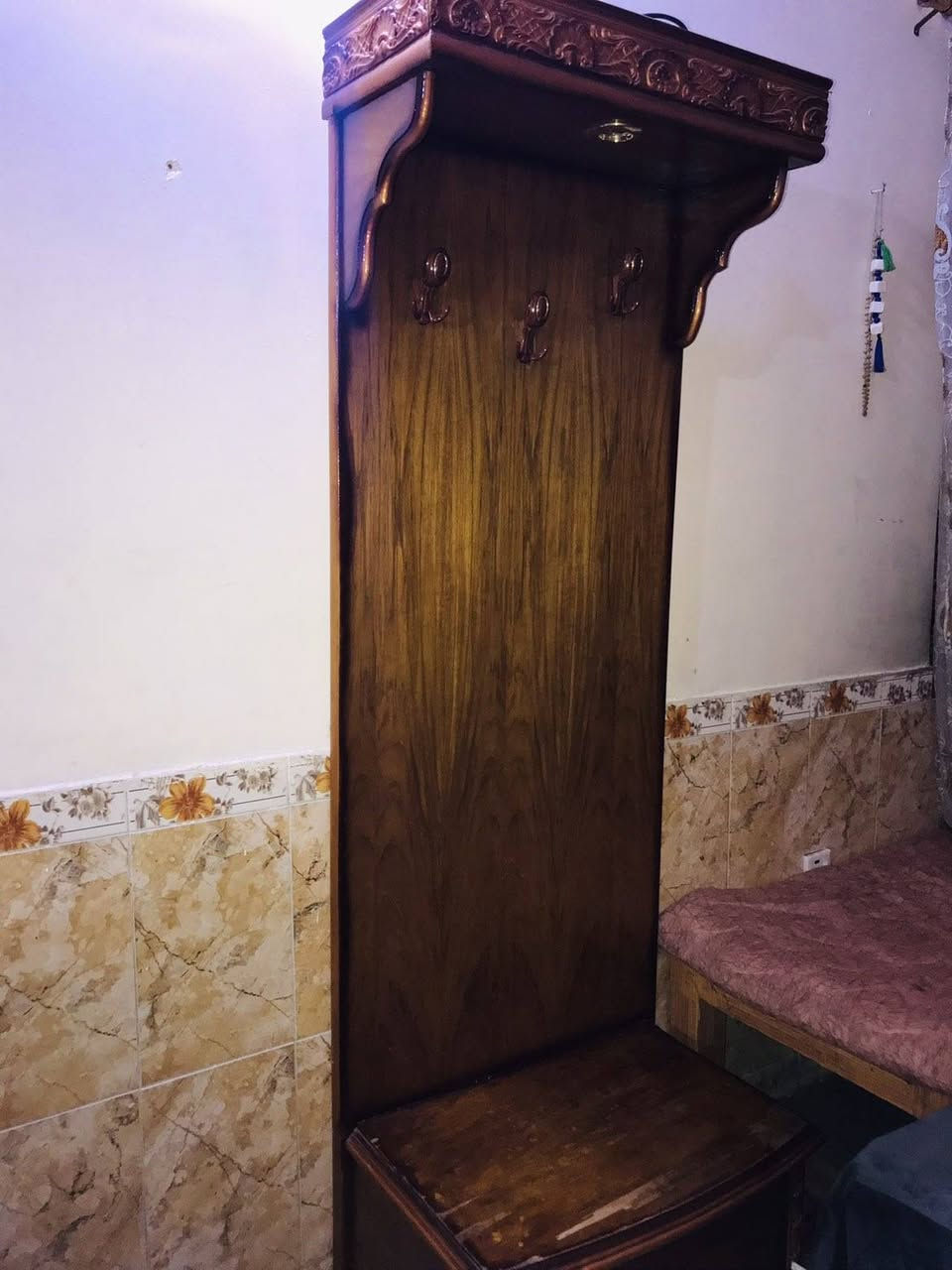 سلام عليكم غرفه اخشاب للبيع 
السعر 500
الرقم ***********
