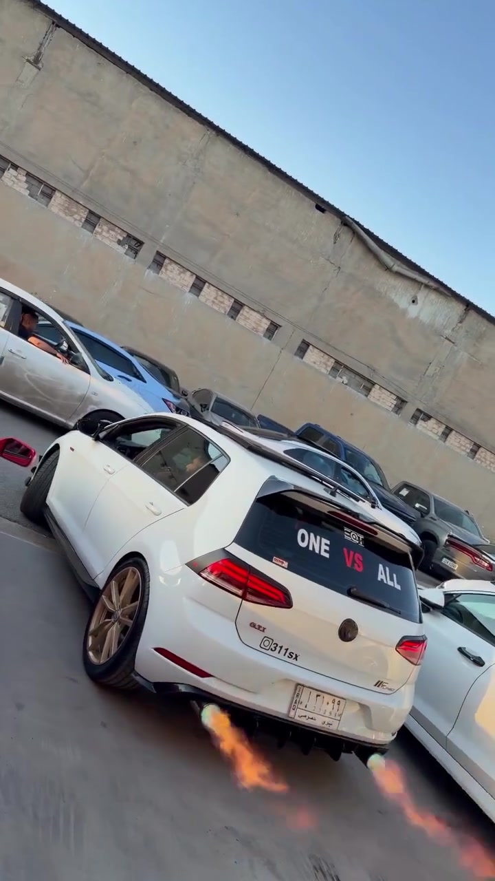 السيارة للبيع💸
كولف tsi محدث بالكامل مع الداخل gti 
2019 رقم نينوى حادث بسيط
للتفاصيل :
***********
