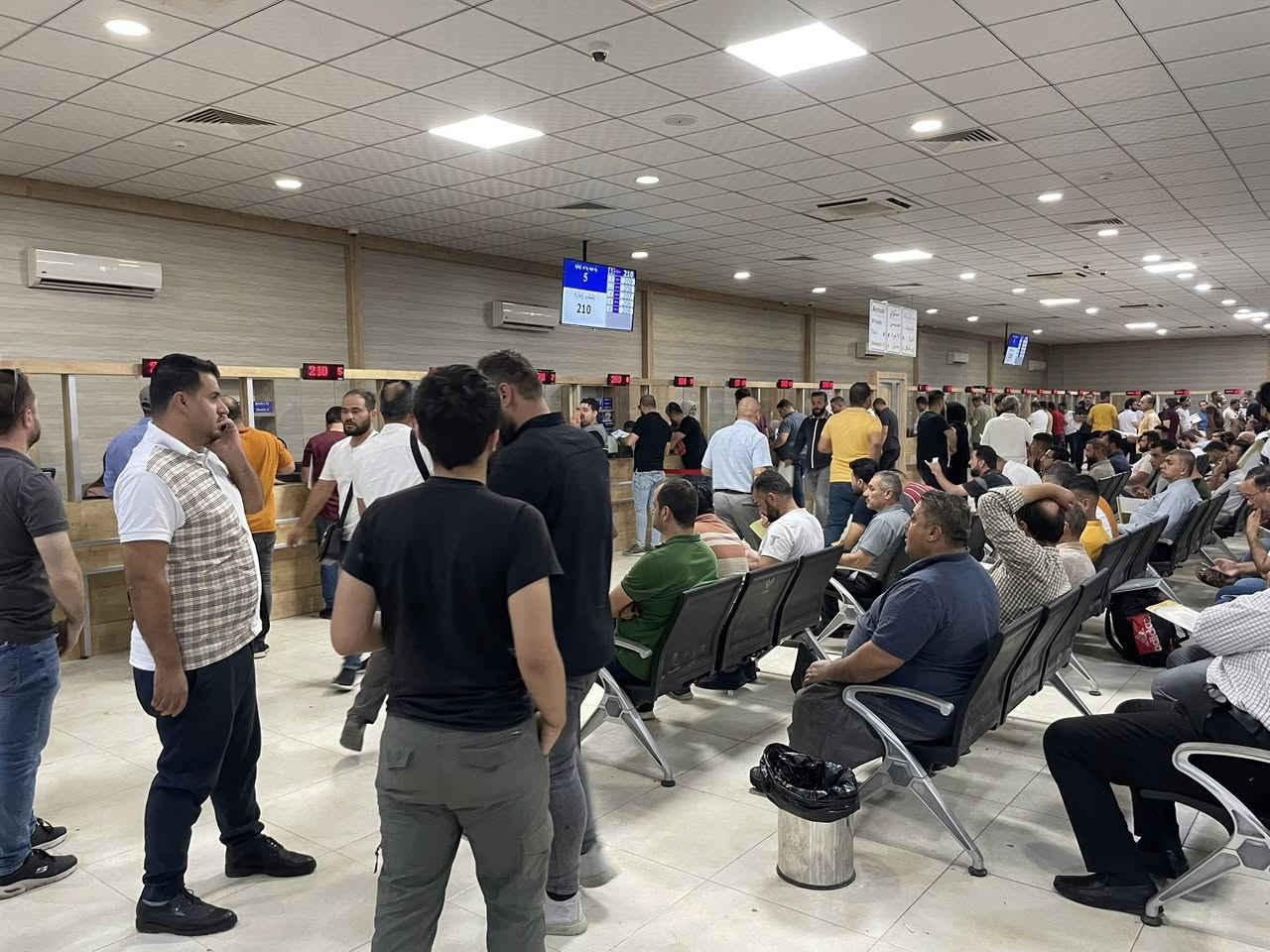 السلام عليكم شلونكم حبايب الي يحتاج شي بدائرت مرور أربيل اني معقب هناك الي يحتاج تحويل سيارات والي يشتري سياره من أربيل اني ويا والي عنده شكالات بدائرت مرور أربيل والي يحتاج شي بربيل بدائرة مرور أربيل أو بل معارض اتصلو على هذه رقم. *********** /*********** وهذه رقم بي واتساب اي سأل اتصلو على هذه رقم اخوكم عبدالله وياكم
