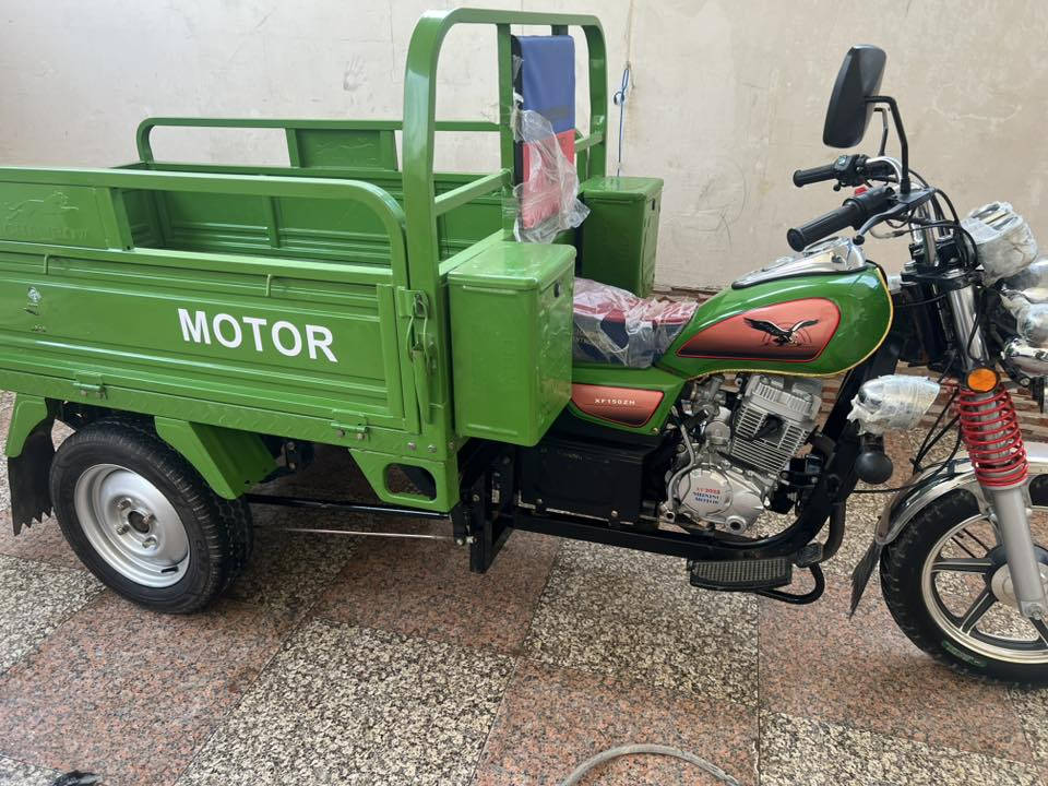 #سلام عليكم ستوته البيع مديل٢٣جديده ماماشيه وايه نضيفه صارالي من ماخذه شهر٧ طالعه من الوكيل ومامشي بيه هوايه #سعره مليونين 800وبيه مجال الشراين عنواني البصرة غضاء الدير ***********
