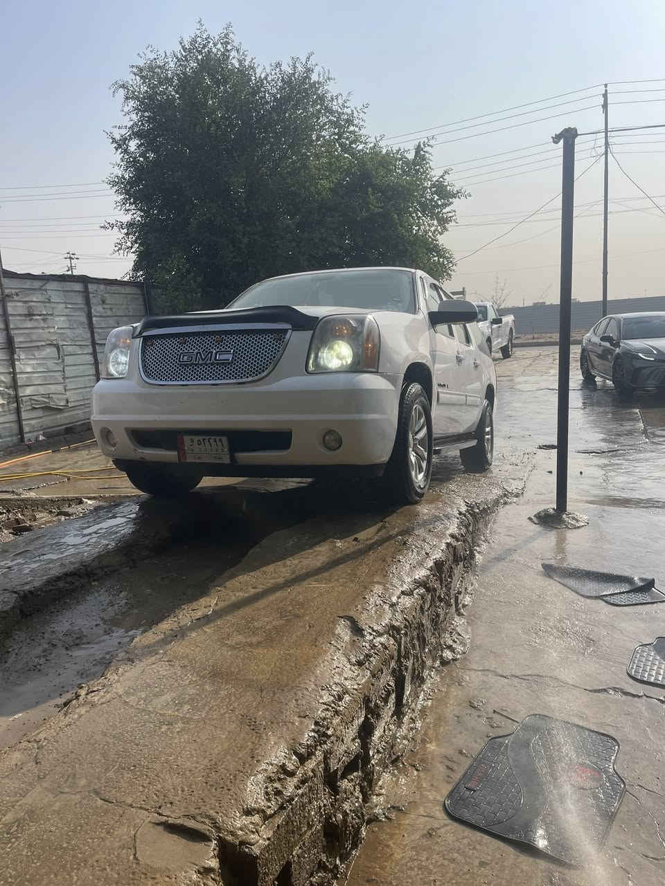 جمسي2012للبيع جاهزا ومصفره ع اخر فقط لاستيك ولف بيهه  تخم تاير  حداديه امامي خلفي داخل جديد ب كارتون برغي مناقصهه بوجهه للعمل
‭0774 805 6848‬
وارد خليجي بدون حادث
