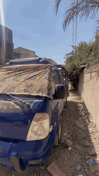 سلام عليكم 
كيا دبل قماره لون ازرك 
موديل 2007 
 رقم بغداد السياره بسمي 
 ا مكينه وكير خير من الله 
السياره محتاجه فقط كشر  
مكينه 3000 
 مكاني حله شارع 60 
الاستفسار *********** سجاد صلاح
