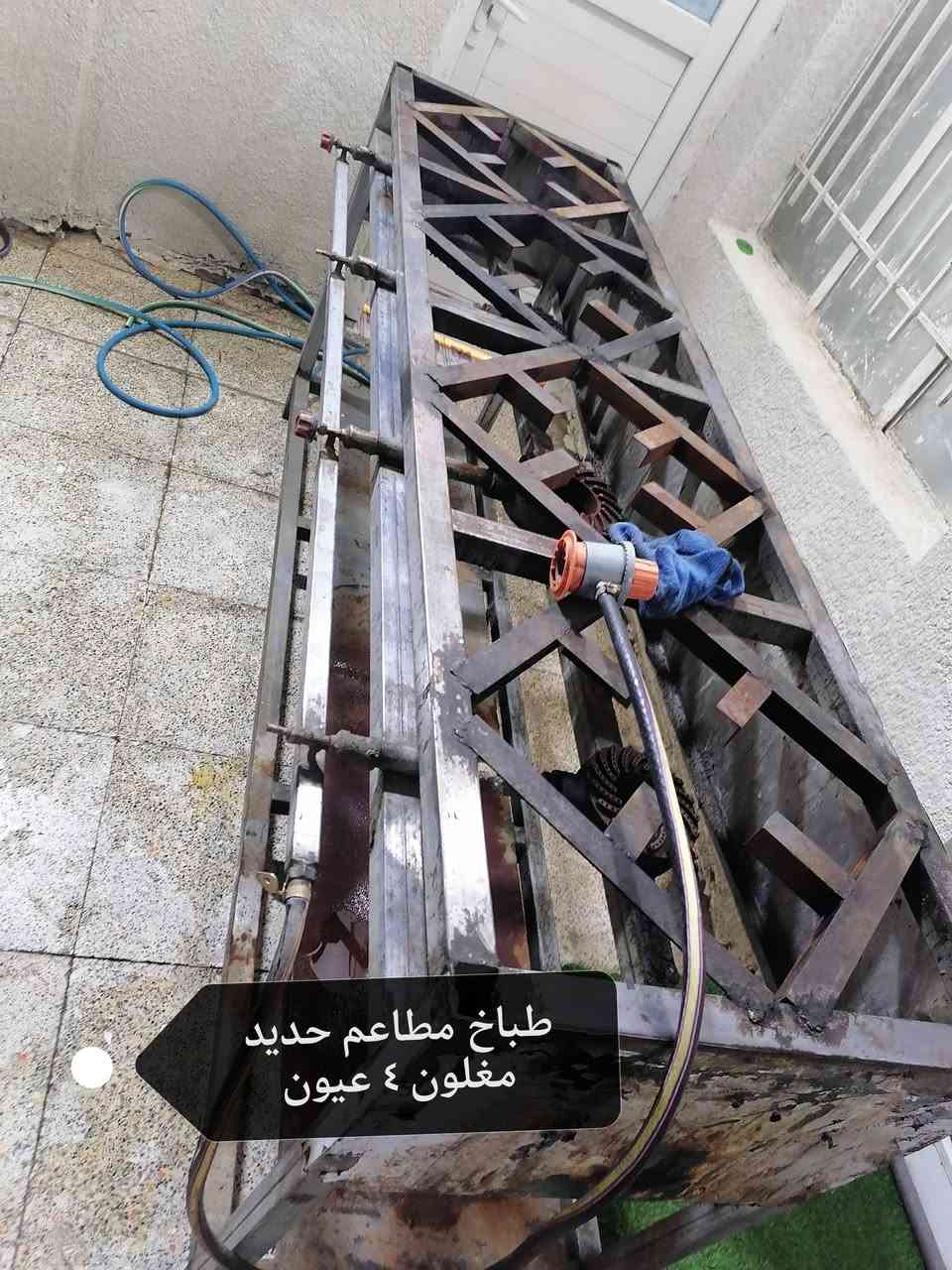 📢 للبيع – معدات مطعم بحالة جيدة
1️⃣ شواية گص حجم كبير (شيشين) 
2️⃣ قاعدة تشييش شيش گص
3️⃣ طباخ مطاعم أربعة عيون
📍 العنوان: الكوت – داموك 150
📞 للاستفسار والتواصل: *********** (اتصال أو واتساب)
