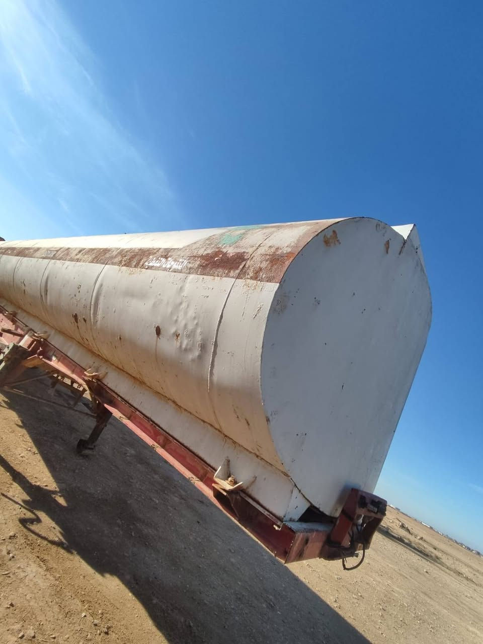 سلام عليكم صهريج للبيع دناكير مدور جوبلس وباقي لستفسار عله رقم *********** ا. ***********
