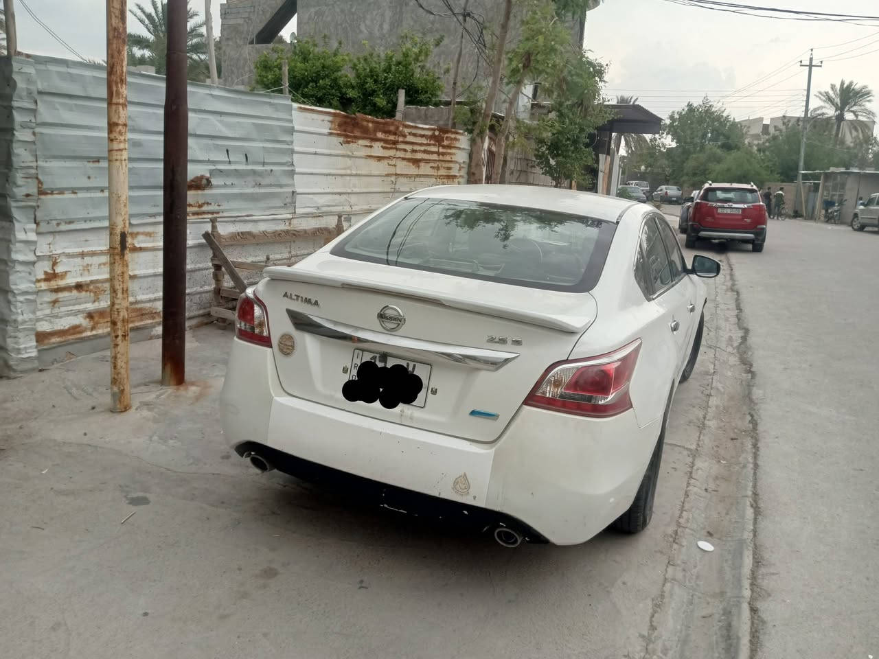 السلام عليكم
نيسان التيما موديل 2013 كير محرك خير من الله تبريد ثلج رقم بغداد بأسمي اربع قطع صبغ بدون دواخل السعر 90 وبيها مجال 
للاتصال ***********
