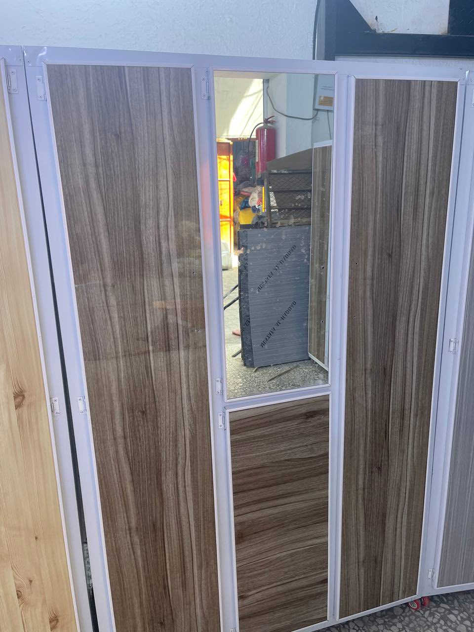 كنتور حديد مغلون معدن  توصيل مجاني بغداد محافظات 5
الارتفاع ١٩٠ سم 
عرض ١٢٠ سم 
عمق ٥٠ سم.


**إذا كنت صاحب هذا الإعلان وتريد حذفه لأي سبب، رجاءا أرسل رسالة إلى الدعم الفني**