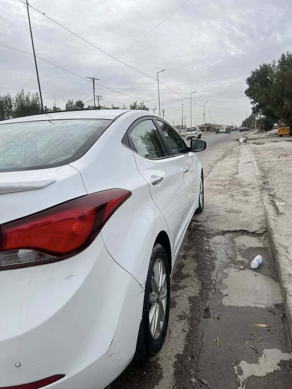 سلام عليكم
رمظان كريم ان شاءلله ع جميع 
النترا 2016خلیجي مكينه 1800 دوش
سياره مكفولة من صبغ وتبديل فقط بارد قليل كلش
كير مكينة مكفولات
تحكمات استيرن اشاير مري فتحة سقف
المكان بغداد حي اور 
السعر 132$
***********
