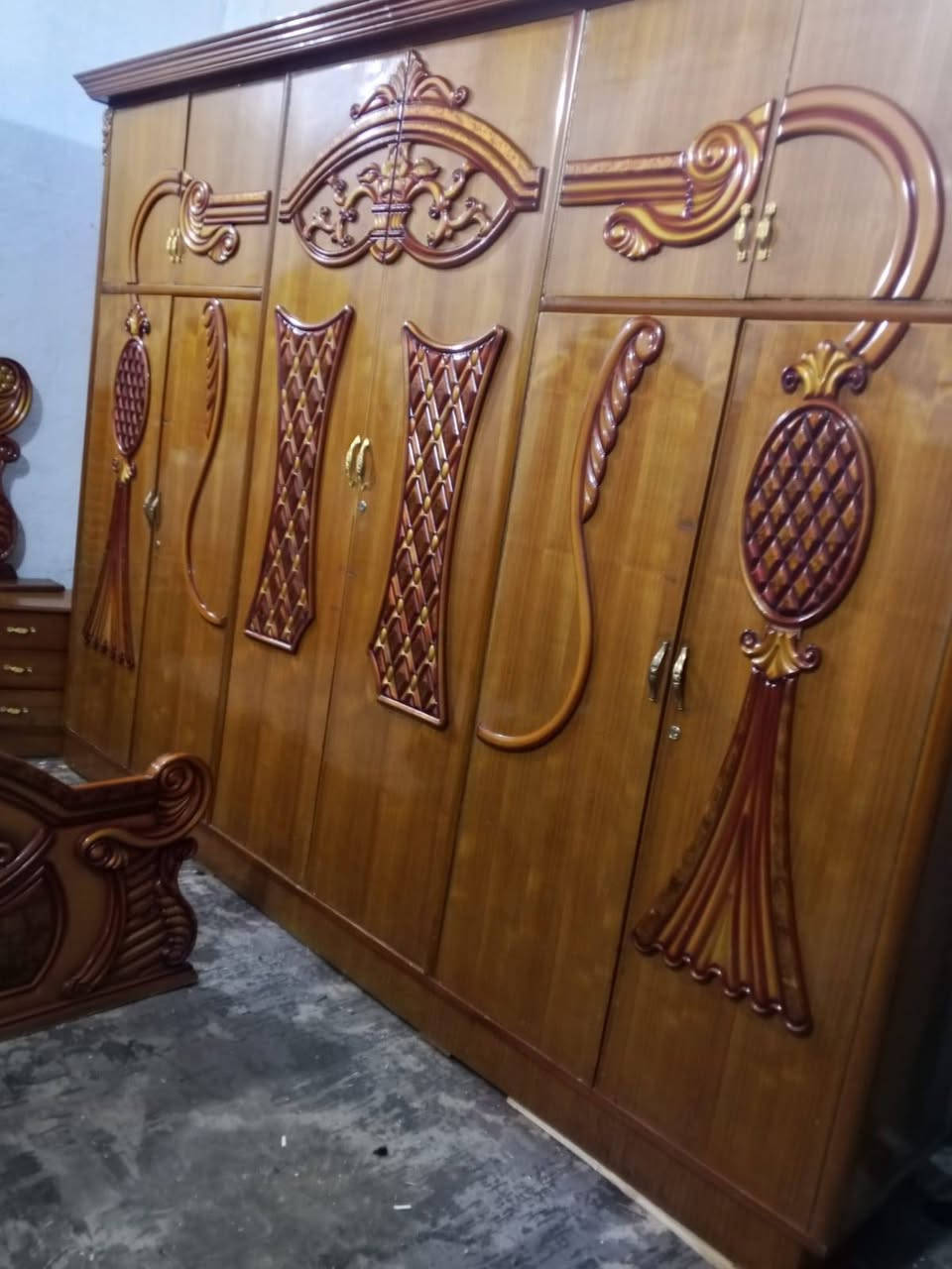 750غرفه اخت الجديده ست ابواب صاج داخل وخارج بغدادالحسينيه مال الراشديه وعندي توصيل ***********
