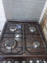 طباخ للبيع اي واحد يحتاجه يراسل على هذا الرقم 0774 708 2790