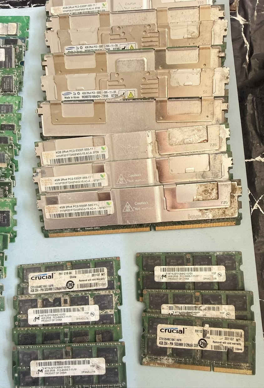 رامات حاسبات ولابتوب 48 رام تفصيخ مشكل 4G 2G 1G 512mومعالج عدد 3 مامفحوصات ابيع فحم  التواصل ***********
