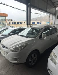 توكسون • ٢٠١٣ • جير ومكينة شرت