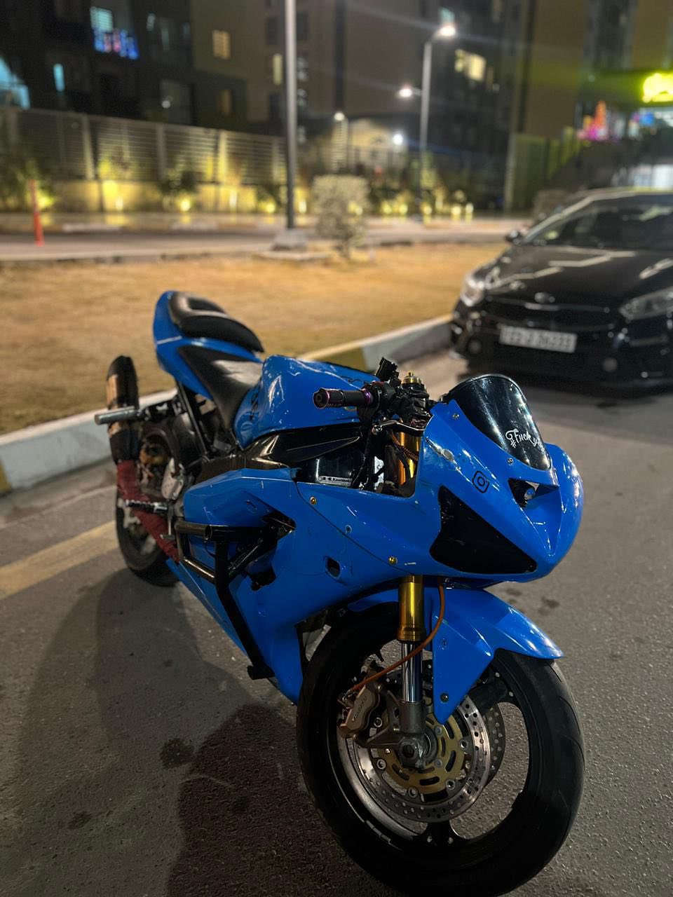 سلام عليكم كاوسكي 2004 مكان بطح بغداد السيديه مكينه ممفتوحه تفاصيل رقم ***********
