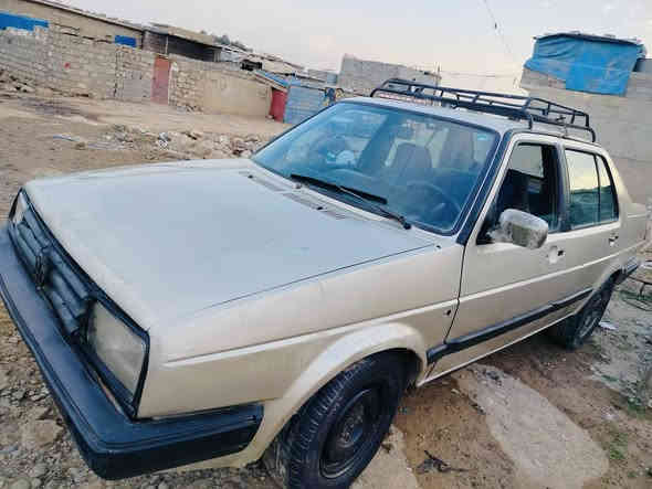 سياره جيتا موديل89 السنويه خضره مصبوقه جماليه فقط المحرك بي صرف رقم الماني نينوى السعر 20 وبي مجال شي قليل باقي الستفسار عل هاتف ***********//***********
