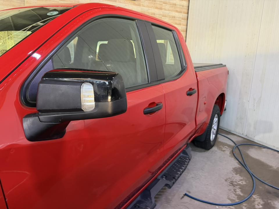 السلام عليكم سلفارادو 2023 أمريكي حادث جاملغ امامي بدون ايرباك بدون بجم سيارة جديدة
باب قصير محرك 2700 تيربو 

رقم ربيل بسمي *********** مكان بغداد
