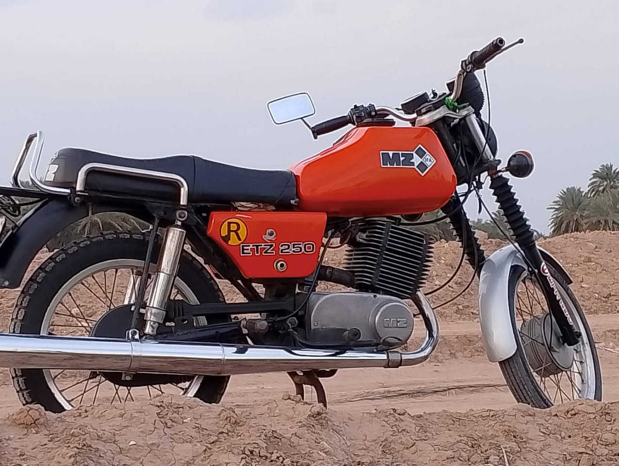 سلام عليكم من رخصت مدير الكروب المحترم )(دراجه Mz82 للبيع كصه واحد  كهربائيات كلها شغاله مابيها اي نقص الشراي ‏***********‬
