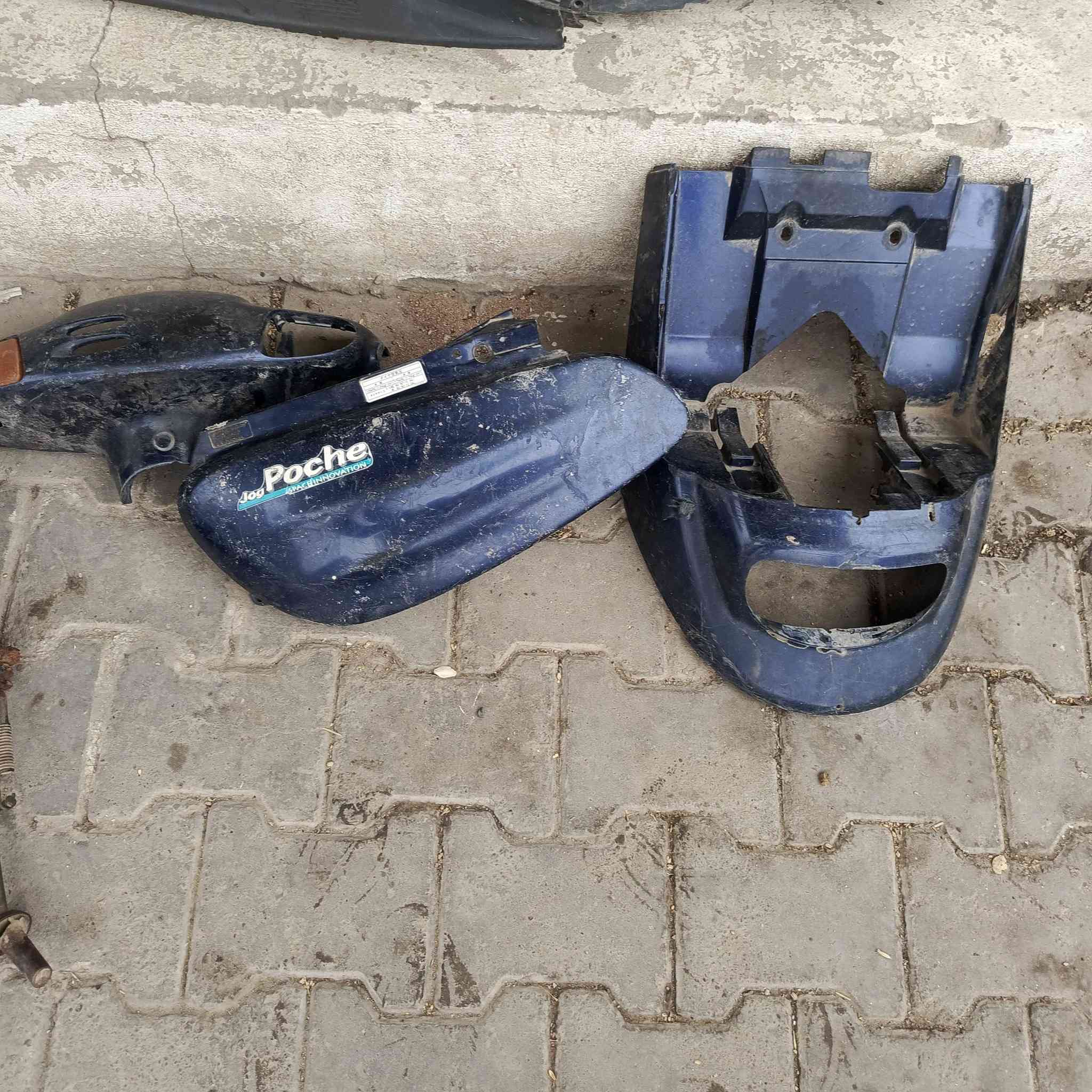 منغولي لبيع دراجه غراضه موجوده فقط نقص سله شاصي مكفول دراجه كاطعه نار ابيع ع وضعه كوم حديد سعر 75 وبيه مجال  مكاني كربلاء سيف سعد ***********
