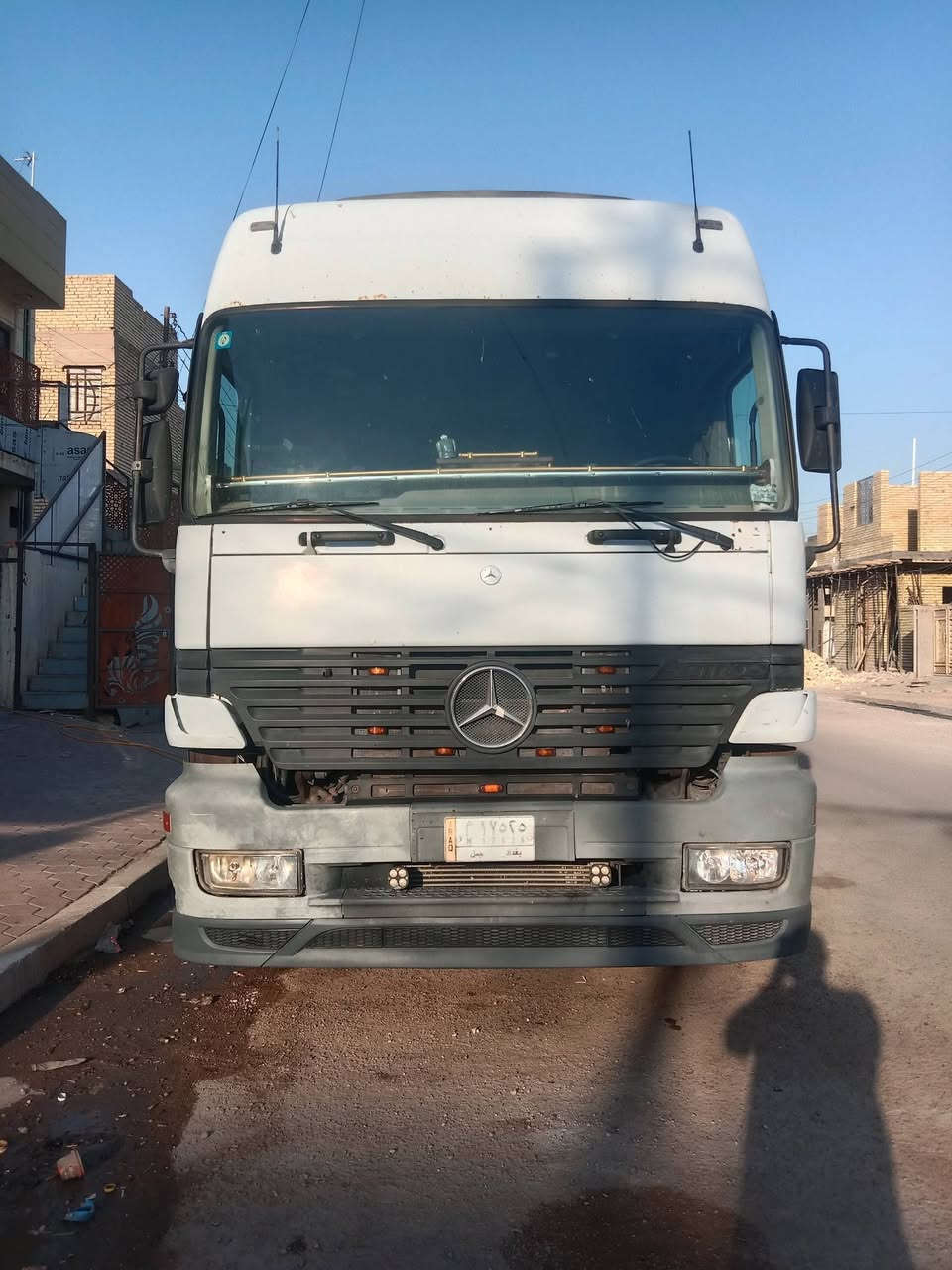 السلام عليكم 
اكتروس ميكه شمعه موديل 2000 رقم بغداد  راس وعربانه ٤ محاور ١٢ متر اوروبي محدده تخم تاير  تدفئه وتبريد السياره خير من الله 
للاستفسار الاتصال 
***********
