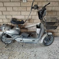 دراجه شحن للبيع  حجم 14  دراجه شغاله وبطاريته جديده  سعرها 150 الف  مك...